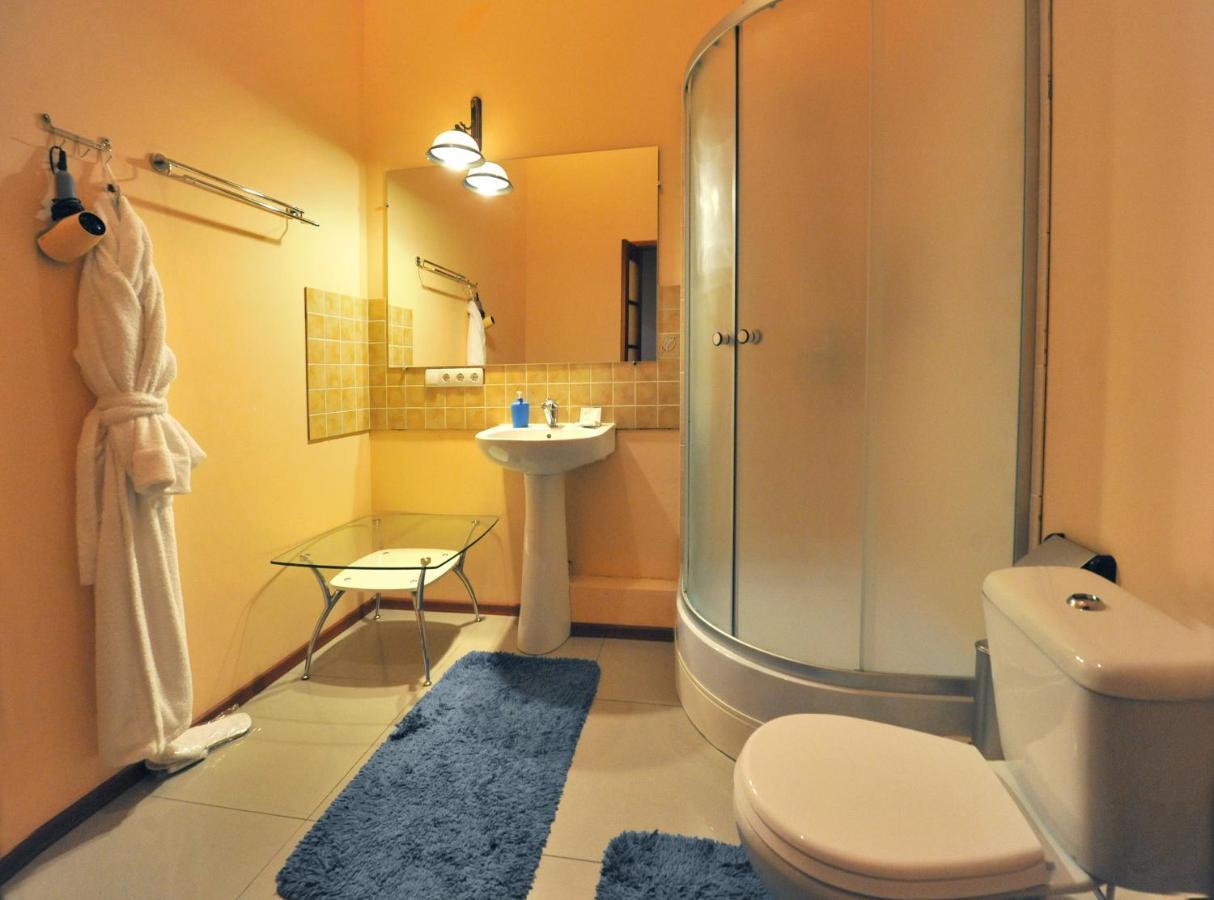 Hotel Reno On Deribasovskaya Odessa Eksteriør billede