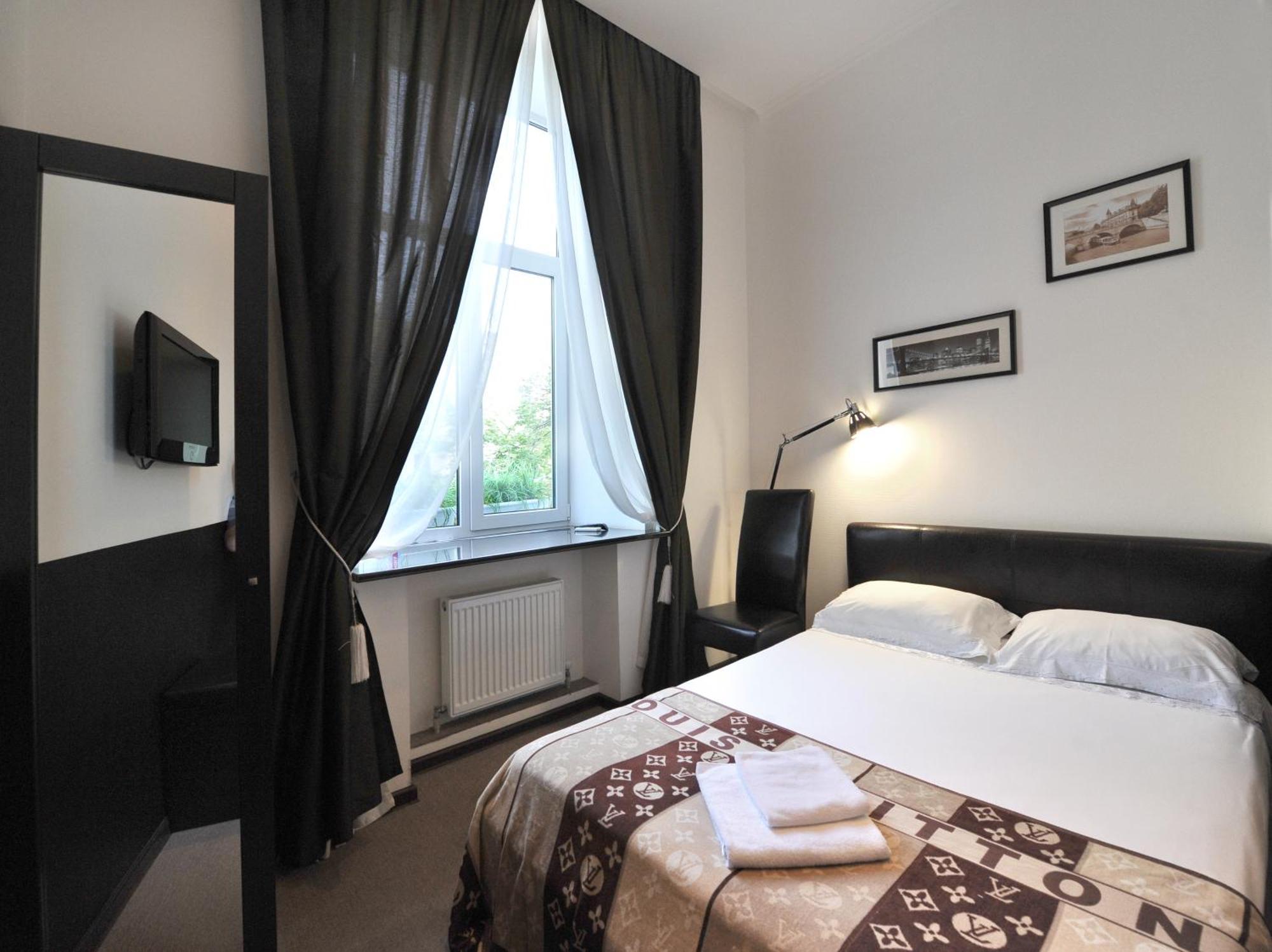 Hotel Reno On Deribasovskaya Odessa Eksteriør billede