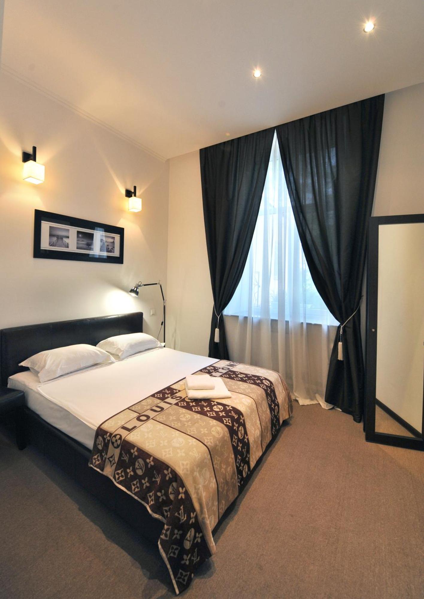 Hotel Reno On Deribasovskaya Odessa Eksteriør billede