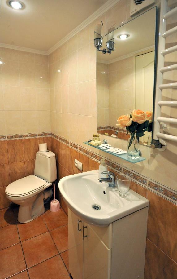 Hotel Reno On Deribasovskaya Odessa Eksteriør billede