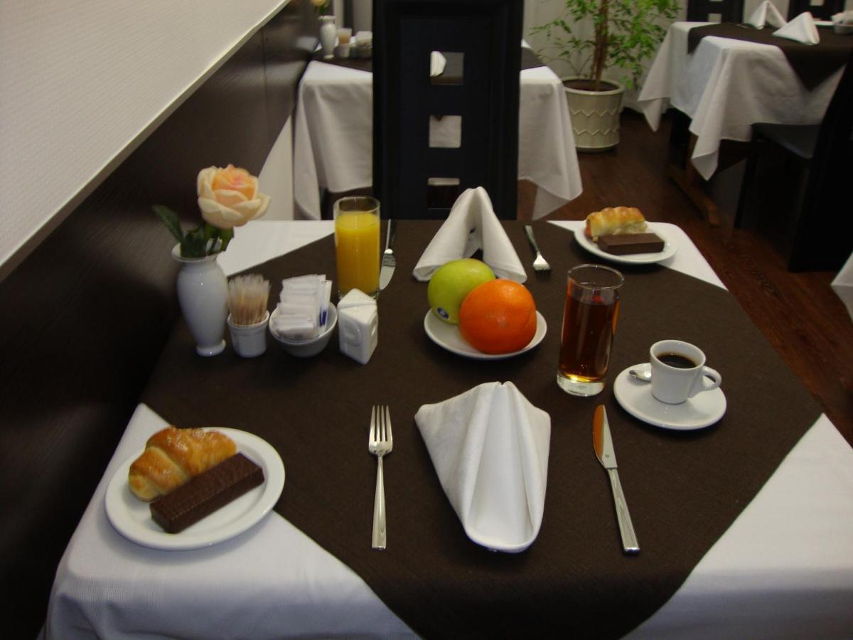Hotel Reno On Deribasovskaya Odessa Eksteriør billede